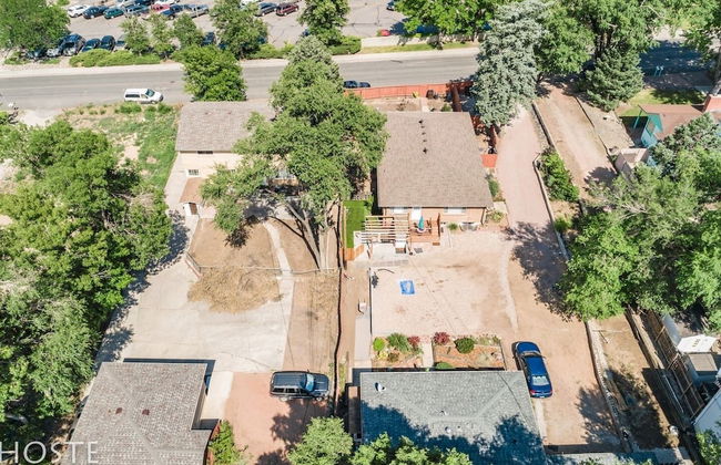 1 Br70's Inspired Comfy Condoclose to Broadmoor - Foto 19