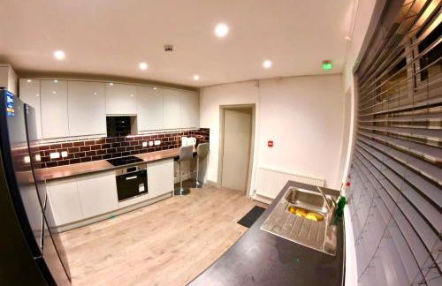 Entire Luxville 5 Bedroom Home - Foto 46