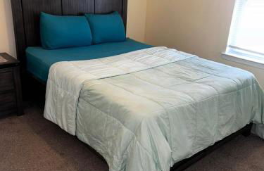 3-Bedroom Apt 5 miles AirPort - Foto 7