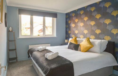 Huntsfield House- Stunning Modern 4 Bedroom House Suitable for Work and Leisure Stays - Foto 7