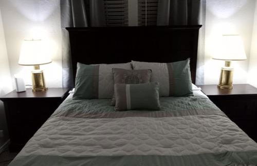 House near down town and fairgrounds - Foto 13