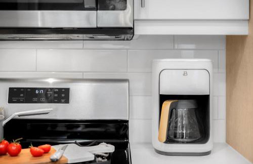 Luxury 1BR Newport Beach Condo with Pool and Gym - Foto 42