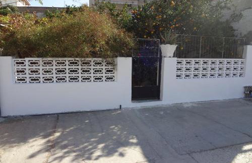 Cozy Citrus Garden House by the Seaside. - Photo 24