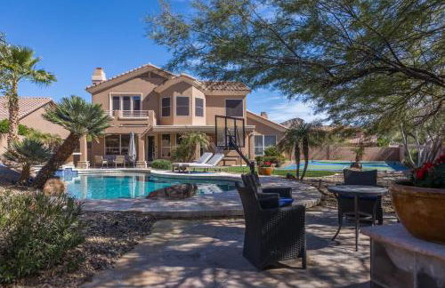 Desert Paradise Pool Spa Pickleball Putt Green - Foto 61