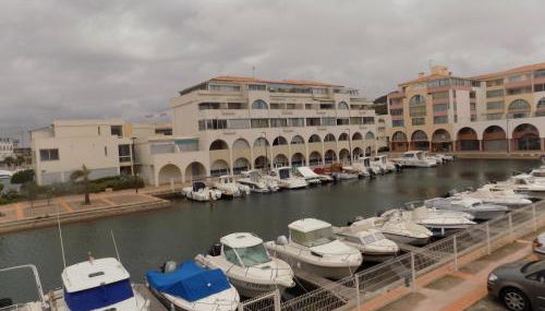 Wi Fi,vue marina ,parking ,plage à pied - Foto 4