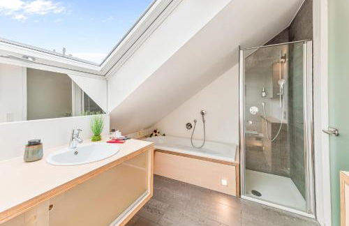 Tropic Love - Seezugang - Seesicht I BeachParadise I Massage - Trampolin - Light Show - Parken - Cinema Feeling - BBQ - Foto 13