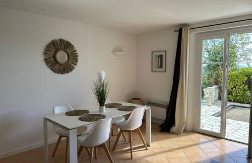 Rez de villa , beau jardin avec piscine - Foto 14