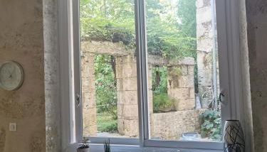 Alice & Jeanne - Photo 3