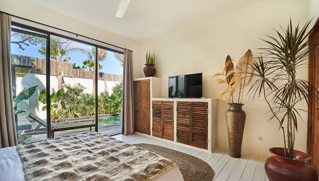 Luxueuse Villa Yogisurf 2 Canggu Piscine & Jacuzzi - Foto 2, Habitación