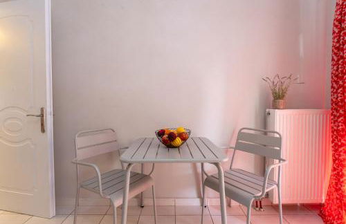 Comfortable 3-Bedroom Seaside Maisonette - Photo 52