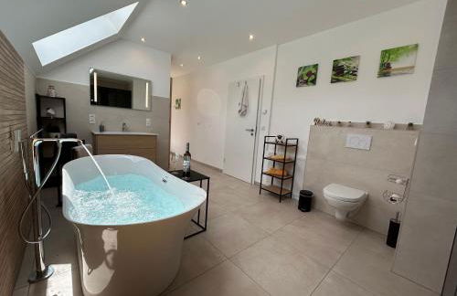 Wellness-Ferienhaus mit Dampfbad & Sauna am Nürburgring - Foto 13