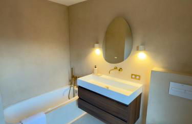 Beautiful Spacious Villa with Mountain View and Private Pool - Foto 16