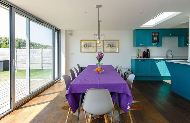 Vibrant Seafront Home With Seasonal Pool - Foto 10