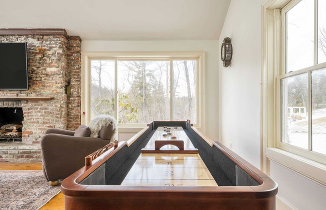 River House by Avantstay Historic & Secluded Estate on the Hudson River w/ Pool Sleeps 24! - Foto 12