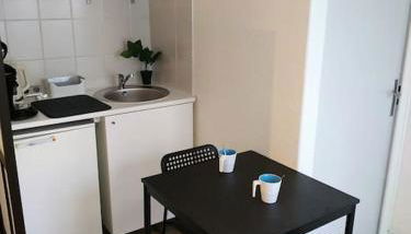 Grand Studio avec jardin et entrée privative à noter réservations de 3 nuits minimum - Foto 3