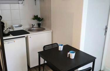 Grand Studio avec jardin et entrée privative à noter réservations de 3 nuits minimum - Foto 3