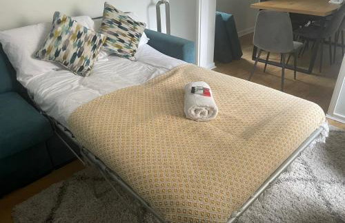 Spacious 4-bed Ample Parking Fast WiFi Contractor Family Friendly - Photo 45