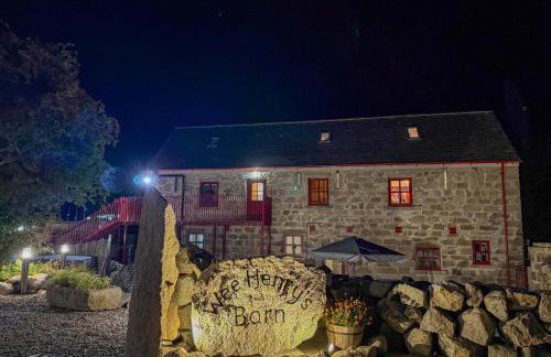 Wee Henry's Barn - Photo 20