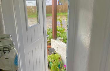 Idyllic Cornish Cottage, Superking bed, private garden dogs welcome - Photo 35