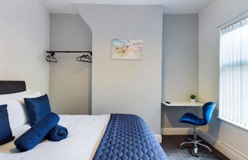 Whitmore House By RMR Accommodations - Newly Refurbed - Modern - Parking - Central - Foto 10