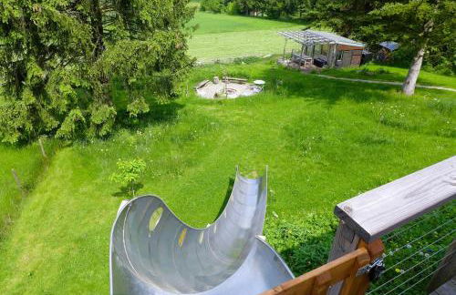 Vacation home with a view of nature, home theater, fireplace - Foto 30