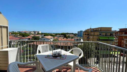 Flat by the sea With a Balcony - Photo 2