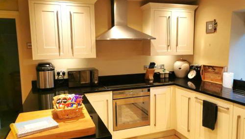 Historic, traditional & Spacious Wiltshire Cottage - Foto 5, stove, dishwasher, toaster