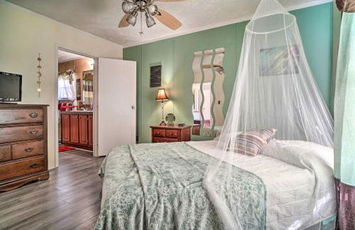 Bring Your Pets! Midway Abode with Yard and Fire Pit - Foto 12