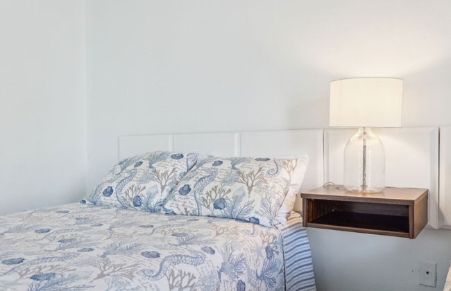 Retro Turtle Reef Condo 1 Block From Beach w Pool - Foto 23