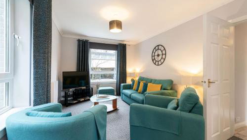 Ground-fl Two Bedroom Apartment in Bridge of Allan - Photo 2