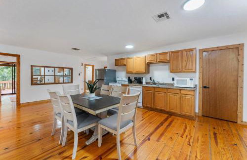 Pickleball & mini-golf, Pool/Spa, Epic Gameroom! - Photo 18