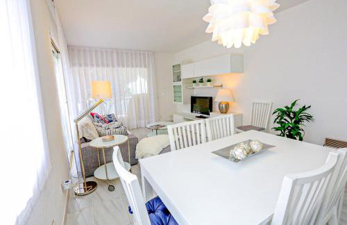 Versalles - ONLY FAMILIES - Photo 17
