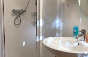 Ferienhaus Reetdach 1300qm Privatgrundstück Bootssteg Sauna Templin Lübbesee Uckermark Erholung pur Seenplatte - Photo 17