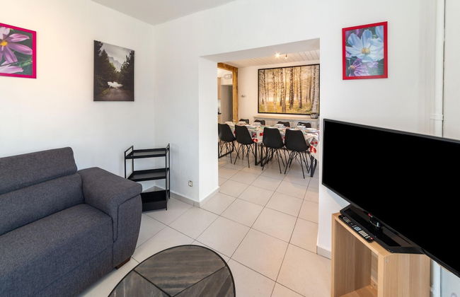 Family Villa Near Lake - Photo 28