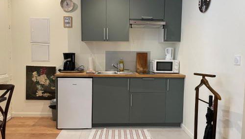 Charmant studio au cœur du Vieux Bordeaux - Foto 4, stove, storage, toaster