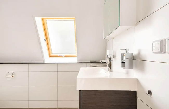 Charming Holiday Home in Poortugaal With Garden - Foto 13