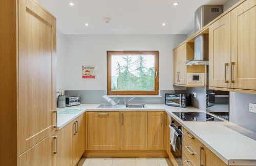 Lord Galloway 35 with Hot Tub - Photo 7