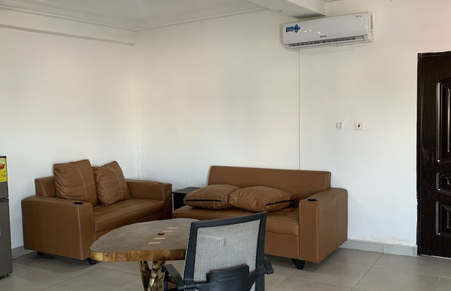 Central Reservations Apartment - Photo 18