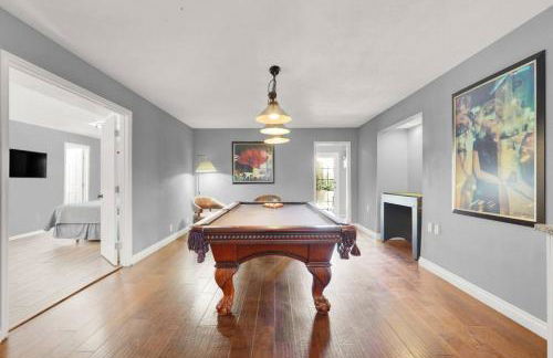 Luxe 4BR Vegas Retreat Pool, Games and BBQ - Foto 30