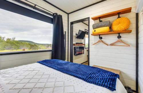 Remote Strawn Container Home with Hot Tub! - Foto 12