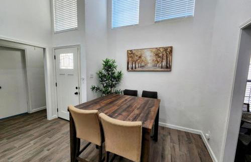 Spacious Family Home in Round Rock w Private Yard - Photo 25