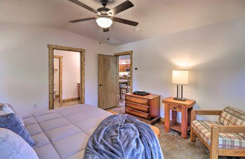 Riverfront Heaven on the White with Covered Patio! - Foto 13