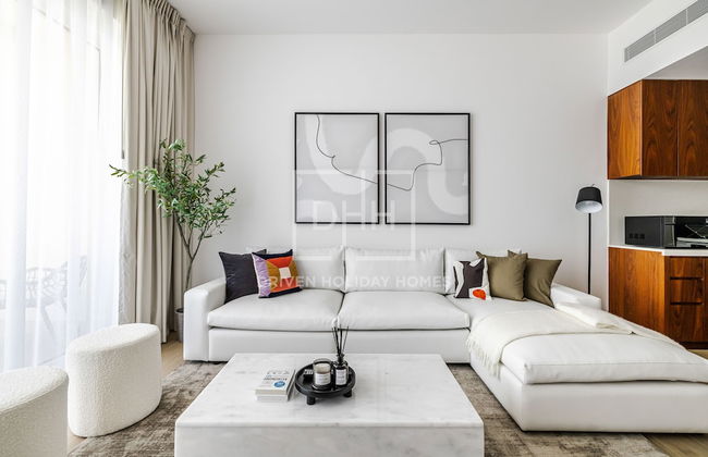 Full Sea View 1Bed Le Pont B1 in La Mer - Photo 7