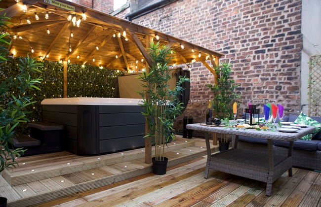 Romance On The Rows - Hot Tub City Centre - Photo 39