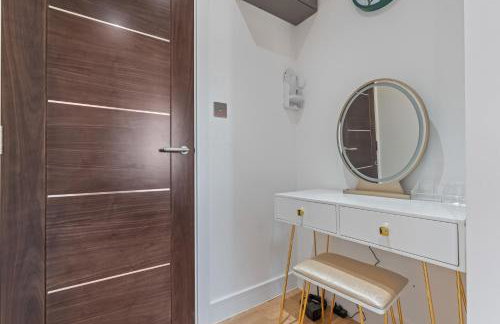 Elegant 2BR-1BATH Flat Near London Eye and Westminster - Photo 36