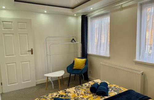 Modern Elegant Home - Photo 15