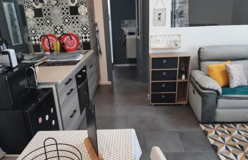 petite maison sympathique plein de charme - Foto 1