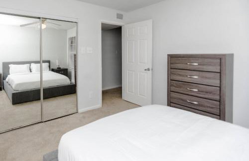 Wyndham 1205 Modern luxe 2BD2BA I Parking - Photo 1