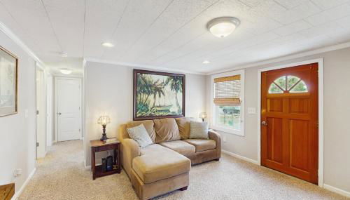 Dog-friendly coastal home with enclosed yard and boat parking available - Foto 3