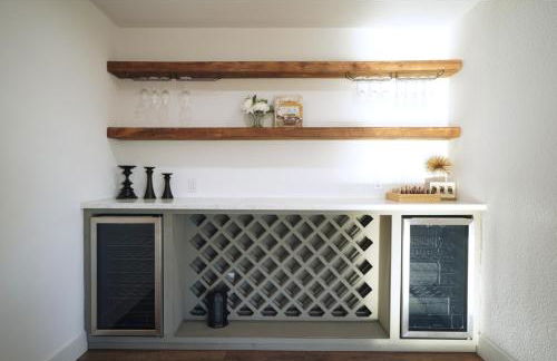 Stunning Waterfront 3BR Retreat - Perfect Getaway - Foto 20